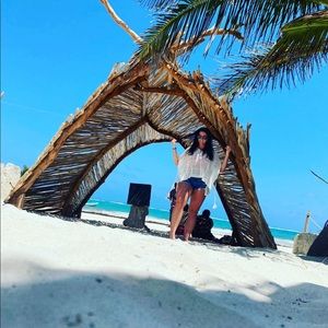 Meet your Posher, Malory